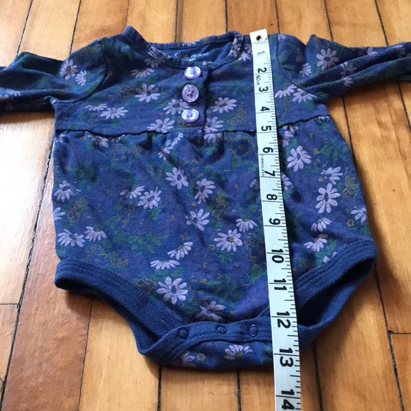Okie Dokie Long Sleeved Onesie Size 6 Months - Picture 7 of 7